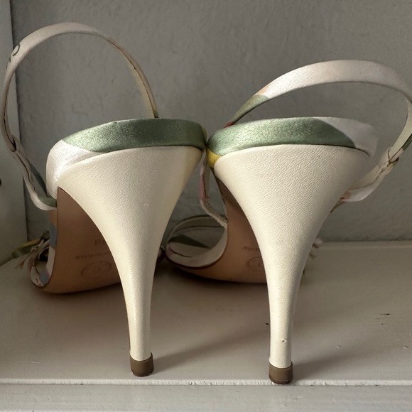 Vintage Chanel 2005 Interlocking CC Logo Slingback Sandals - Picture 3 of 4